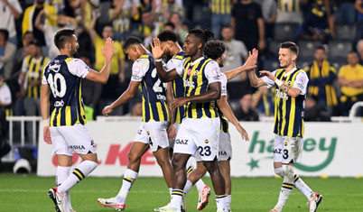 Başakşehir'i farkla yenen Fenerbahçe namağlup zirvede