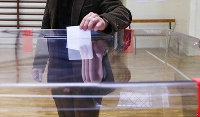 Polonya'da Hukuk ve Adalet Partisi seçimleri birinci tamamladı