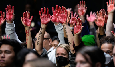 ABD Kongresi'nde Blinken'a kanlı protesto