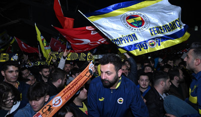 Fenerbahçe kafilesini taşıyan uçak Sabiha Gökçen Havalimanı'na indi