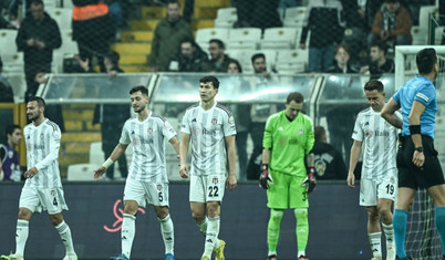 Beşiktaş'ta kara bulutlar dağılmıyor: Sahasında Kasımpaşa'ya 3-1 yenildi