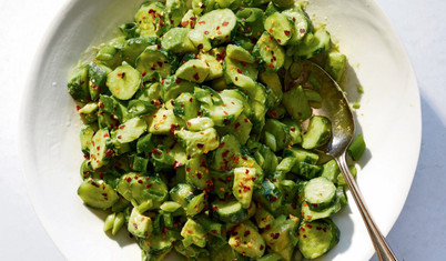 İyi hissettiren kolay ve hafif tarifler: Gevrek avokado salatası