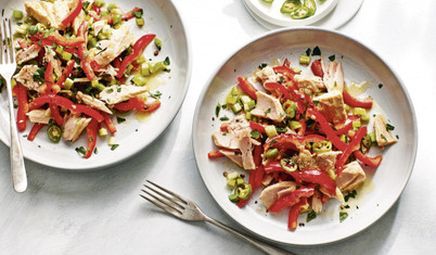 Sıcak hava dalgasına karşı serin salatalar: Biberli ton balığı salatası