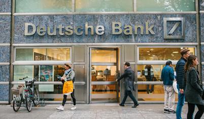 Deutsche Bank 111 yöneticiyi işten çıkarttı