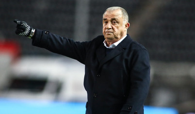 Fatih Terim yönetimindeki Panathinaikos Aris'i 2 golle geçti