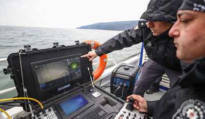 Marmara Denizi'nde batan geminin mürettebatı İnsansız Su Altı Robotu ile aranıyor