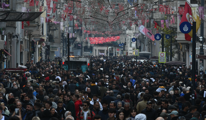 Korkular arttıkça toplum kimliğe ve güvenliğe sarılıyor