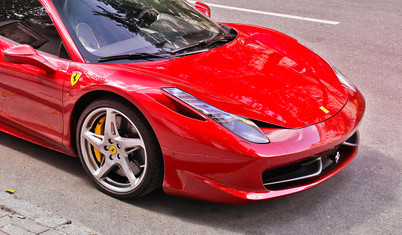 Ferrari'ye fren kusurlarını düzeltmediği için dava açıldı