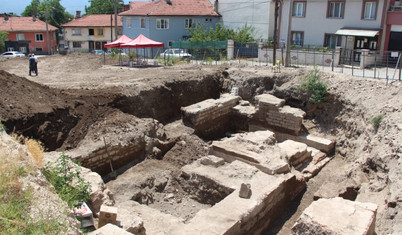 Bolu’da bir apartmanın altından Roma dönemine ait hamam çıktı