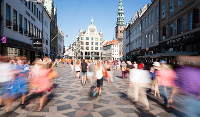 Diğer AB ülkeleri baskı uygularken Kopenhag turistlere ödüller sunuyor