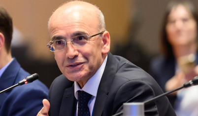 Mehmet Şimşek dış ticaret verilerini yorumladı: Yıllık cari dengede önemli düşüş bekliyoruz