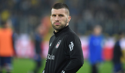 Beşiktaş'ta Rebic'in sözleşmesi feshedildi