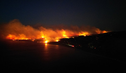 Çanakkale'de devam eden yangın havadan görüntülendi