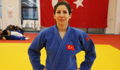 Milli sporcu Ecem Taşın Çavdar Paris'te bronz madalya kazandı