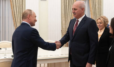 Rusya Devlet Başkanı Putin, TBMM Başkanı Kurtulmuş’u kabul etti