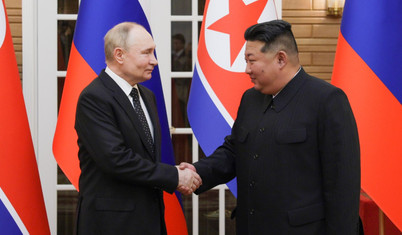 Kim Jong-un 'en yakın yoldaşı' Putin'in doğum gününü kutladı