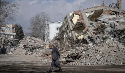 Depremde 35 kişinin öldüğü Ezgi Apartmanı'na ilişkin 7 belediye personeli hakkında dava açıldı