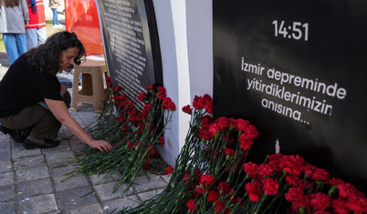 İzmir depreminin 4.yılı: Hayatını kaybedenler anıldı