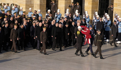 Büyük Önder Atatürk için Anıtkabir'de devlet töreni düzenlendi