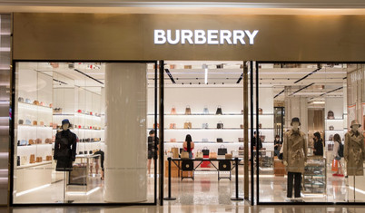 İtalyan devi Moncler, İngiliz Burberry’nin peşinde