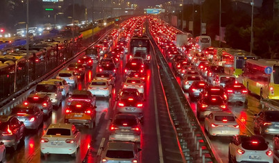 İstanbul'da trafik yoğunluğu yüzde 90'a ulaştı