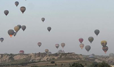 Kapadokya'daki sıcak hava balonları 675 bin kişiyi taşıdı