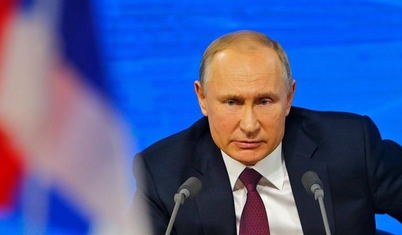 Putin askeri üniforması ile Ukrayna ordusuyla çatışmaların sürdüğü Kursk bölgesine geldi