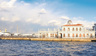 Bahar Büyükada’ya sanatla geldi