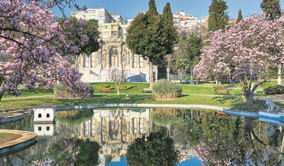 İstanbul’un manolyalı mimozalı çiçek rotası