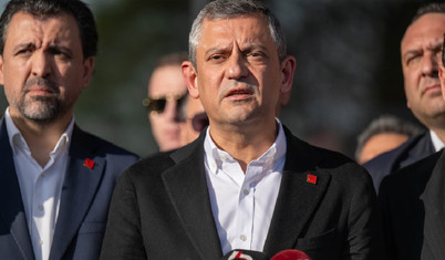 Özgür Özel'e yumruklu saldırı