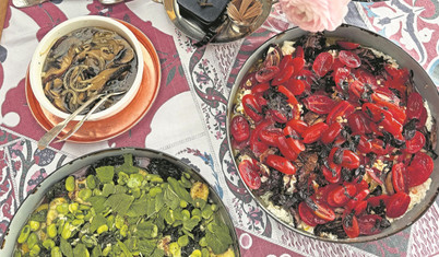 Uzun bir aradan sonra arkadaşlar ve aileyle paylaştığımız bir sofra kurdum