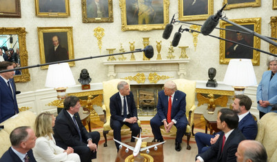 Carney Trump ile Oval Ofis'te görüştü, bir kez daha 'Kanada satılık değil' dedi