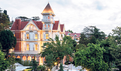 Büyükada’nın Seferoğlu Köşkü artık nefis lezzetler sunuyor