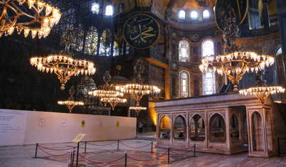 Ayasofya’da tarihî restorasyon başladı: Deprem riskine karşı 1500 yıllık miras güvence altına alınıyor