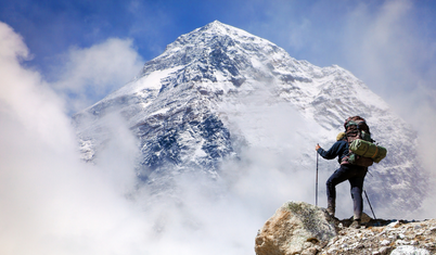 Tırmanışın süresi rekor, yöntemi tartışmalı: Dört eski İngiliz askerinin 7 günlük Everest planı