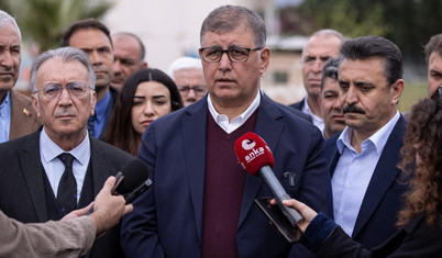 Cemil Tugay'dan grevdeki işçilere: Belediyenin daha fazla ücret ödeyebileceğine düşünüyorsanız grevi sürdürün