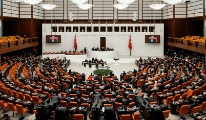 TBMM'nin çalışma süresi bir ay uzatıldı