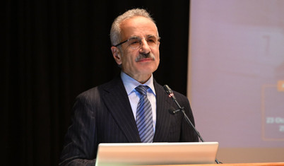 Bakan Uraloğlu'ndan İsrail saldırısı sonrası açıklama: Hava sahaları kapatıldı, uçuşlar iptal edildi