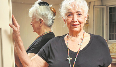 Nesrin Topkapı: Ne kadar çok sözün olsa da o kadar az konuşacaksın