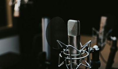 Dinlemeye değer podcast önerileri