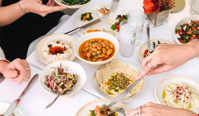 Gelenekle yeniliği buluşturan İstanbul meyhaneleri