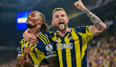Fenerbahçe ligdeki ilk 3 puanını 3 golle aldı