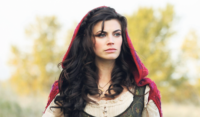 Bir çift yakut kırmızısı ayakkabının peşinde