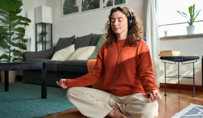 Meditasyon uygulamaları stres, kaygı ve uykusuzluğu azaltabilir mi?