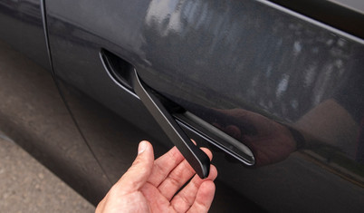 Sebep Çin'in kararı: Tesla, kapı kollarını değiştirecek