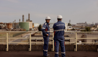 Avrupa yenilenebilir enerjide geri adım attı: Enerji devleri fosil yakıtlara geri dönüyor