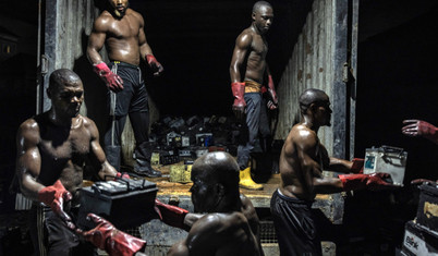 Akülerdeki geri dönüşüm insanları zehirliyor: Otomotiv devleri görmezden geliyor