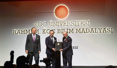 Rahmi M. Koç Bilim Madalyası Prof. Dr. Ufuk Akçiğit’e verildi