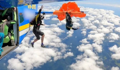 Dehşete düşüren görüntüler: 4.500 metre yükseklikte kanada takıldı