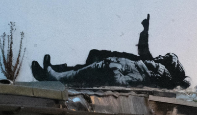 Sokak sanatçısı Banksy'den yeni eser: Evsiz çocuklara mesaj mı gönderiyor?